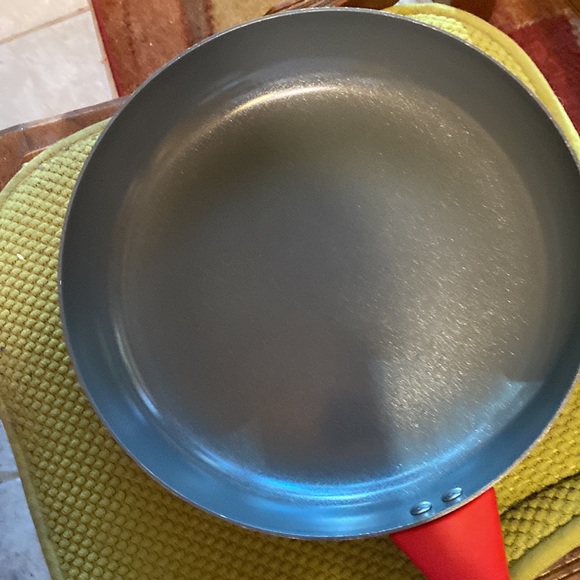 Large frying pan-red - Picture 2 of 4